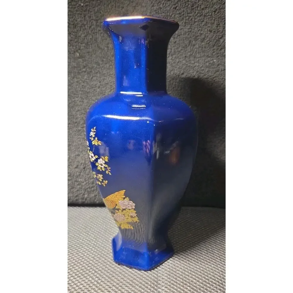 vintage Japanese cobalt blue porcelain vase gold peacock floral motif. 8